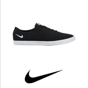 Nike Women's Mini Sneaker Lace Canvas Black/White Shoes